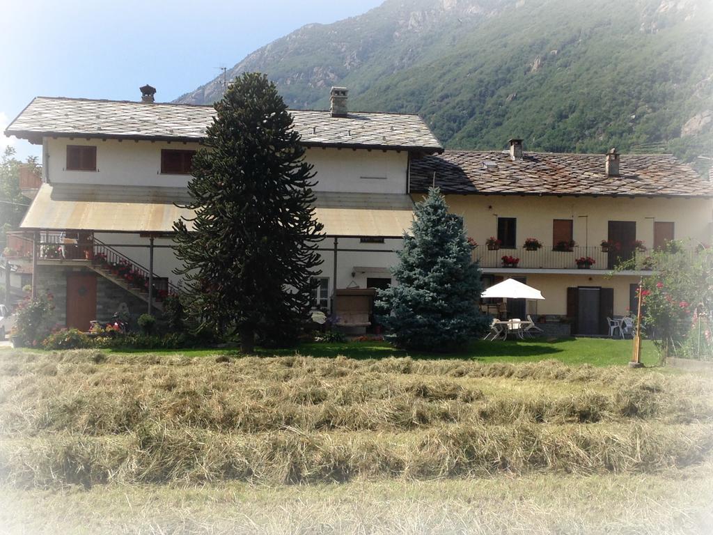 Agriturismo La Grange Pont-Saint-Martin Eksteriør bilde