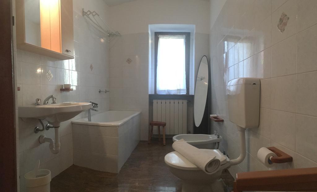 Agriturismo La Grange Pont-Saint-Martin Rom bilde